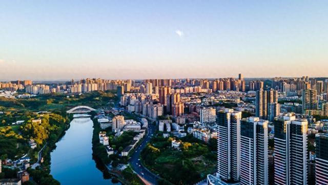 四川自貢:買房最高獲11萬元補貼,已掛牌出售、出租住房不計入家庭住房套數(shù)